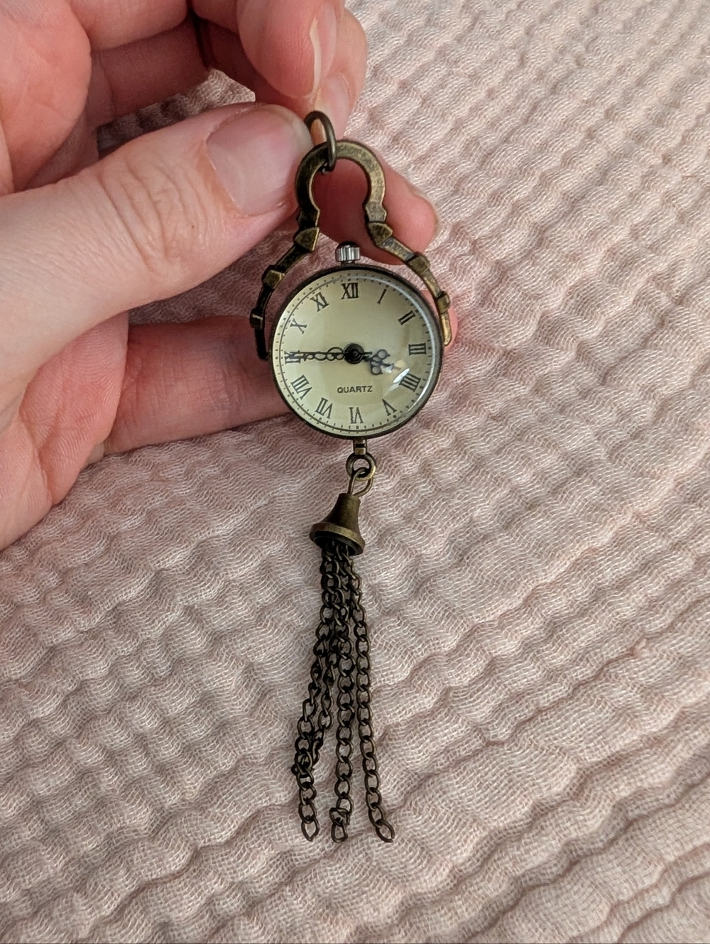 Vintage-style Quartz Pocket Watch Charm - Picture 2 of 9